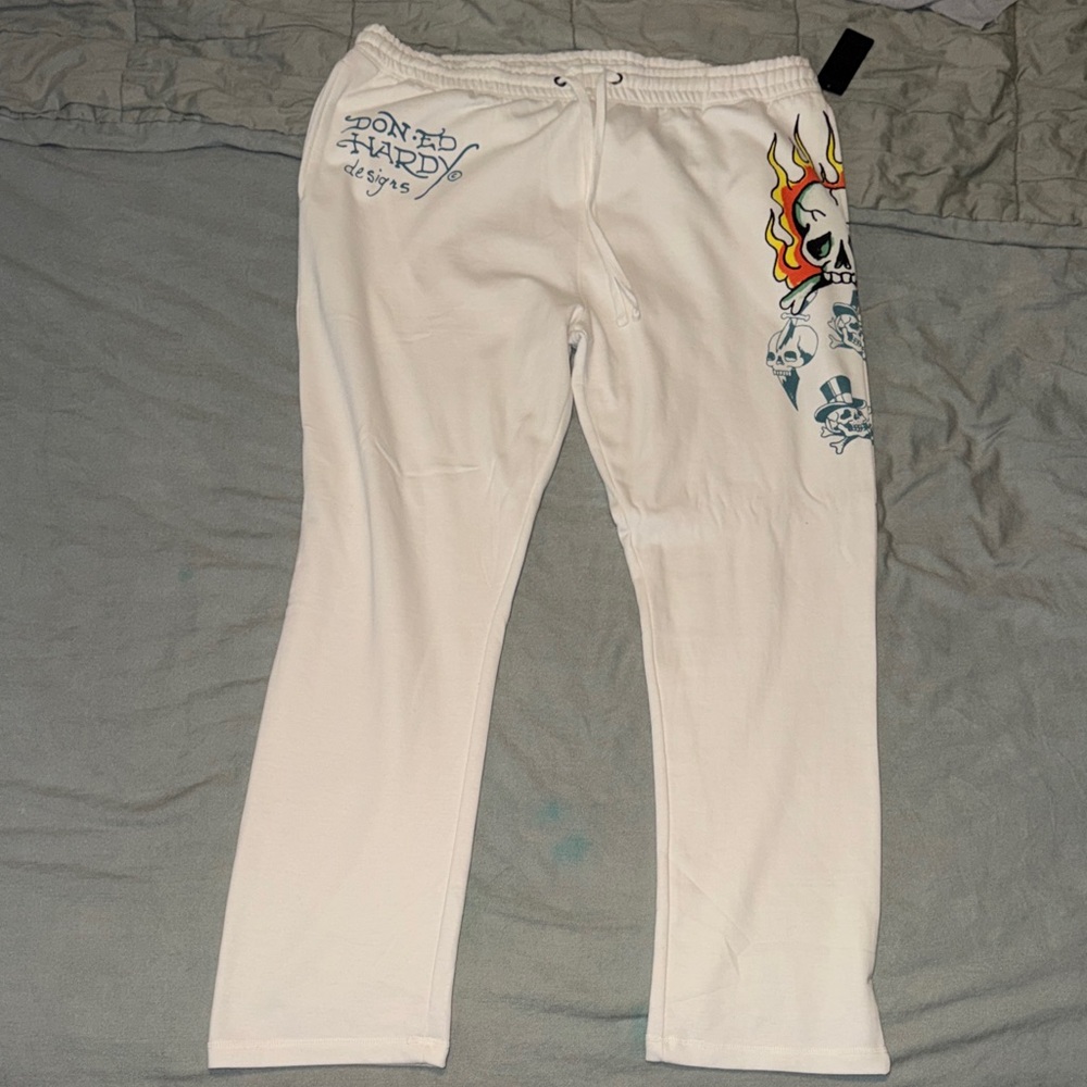 Ed Hardy White Sweatpants with Graphic Design - Picture 4 of 8